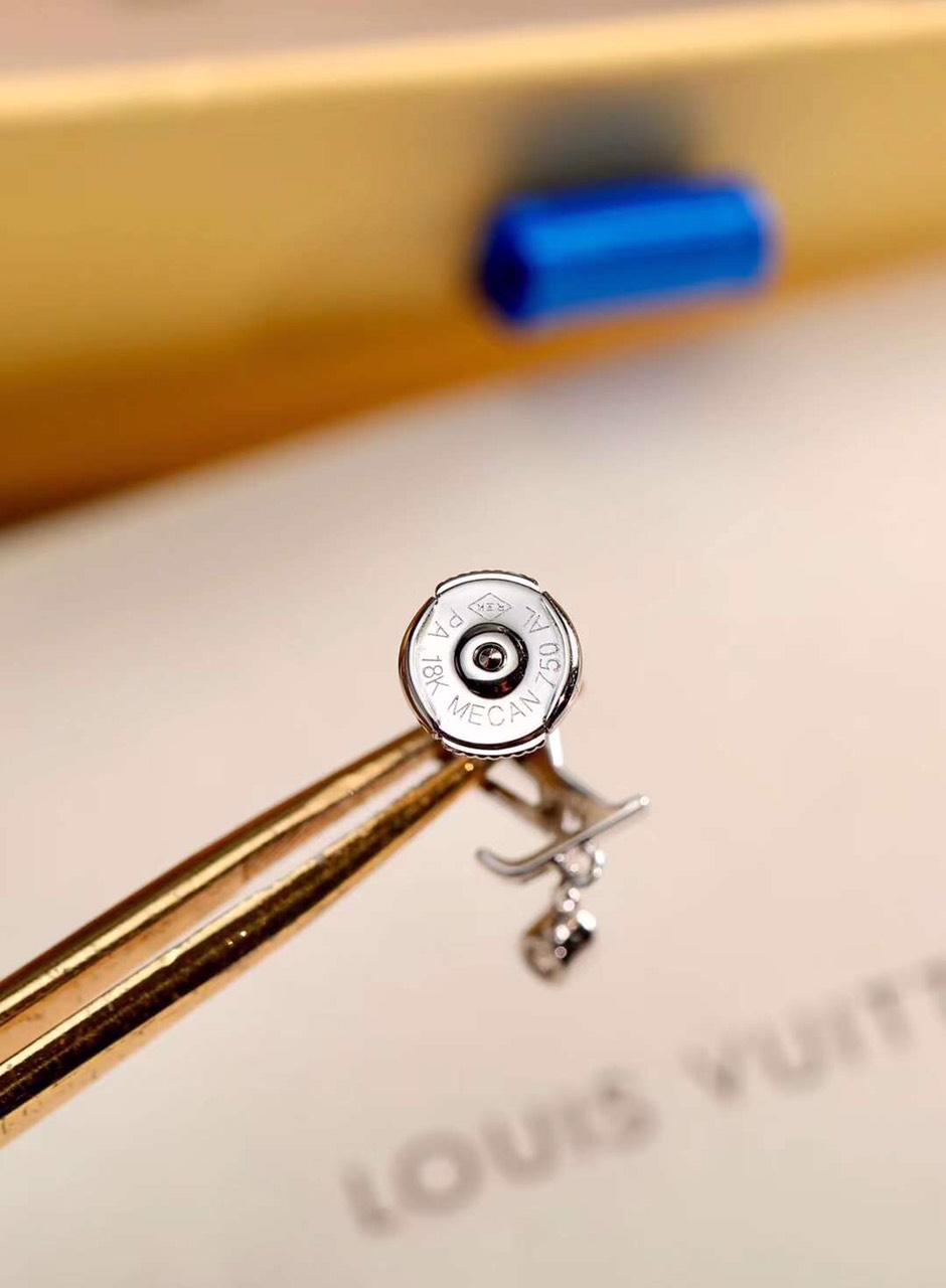 Louis Vuitton Monogram Earing - Image 10