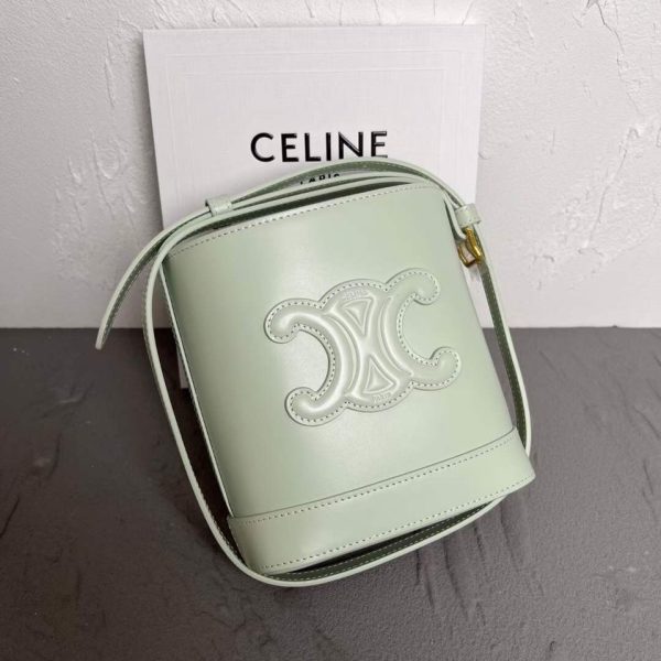 Celine Bucket Cuir Triomphe