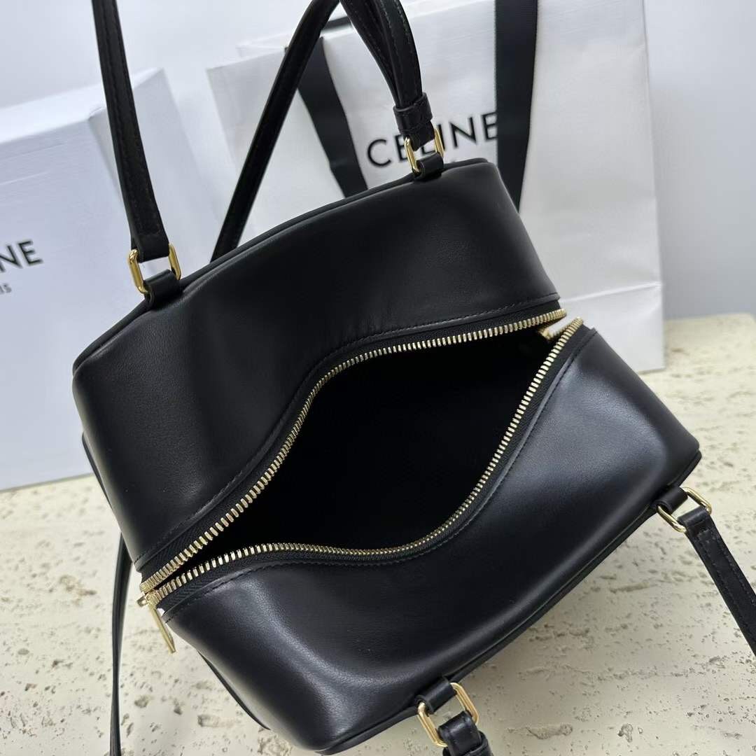 Celine Folded Cube Leather Bags 111383DU3.01HT - Image 2