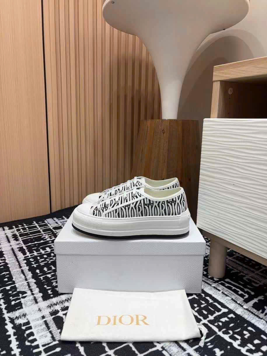 Dior Walk'n Oblique Shoes - Image 2