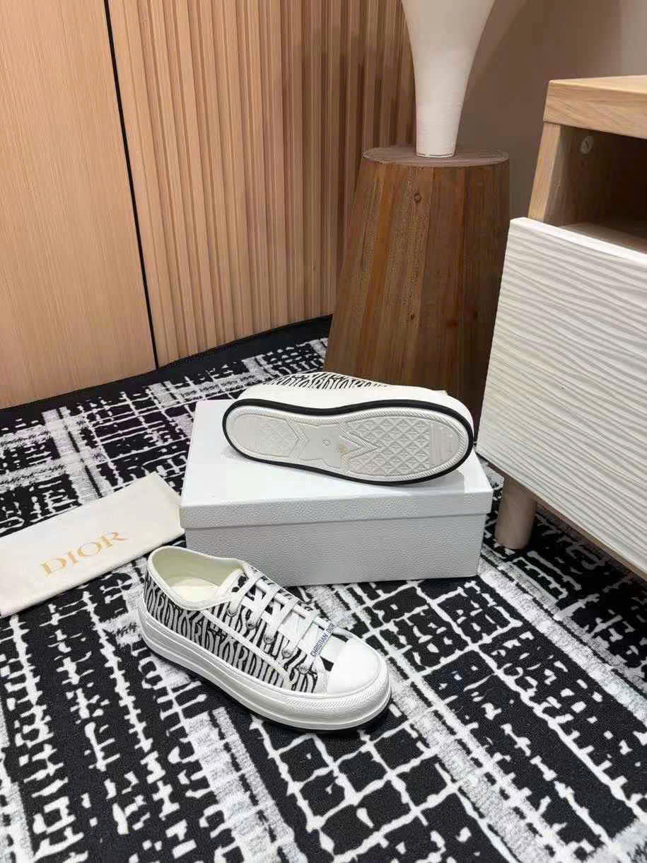 Dior Walk'n Oblique Shoes - Image 4