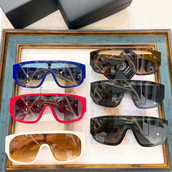 Versace Sunglasses VE 4439