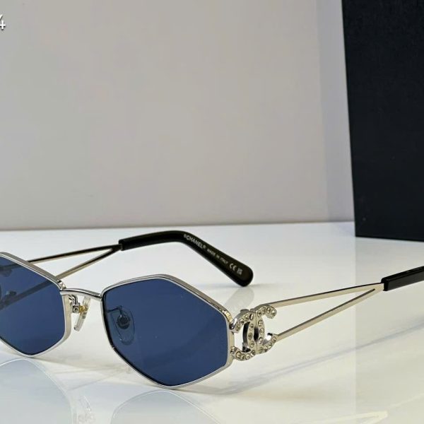 Chanel Sunglasses 6996S