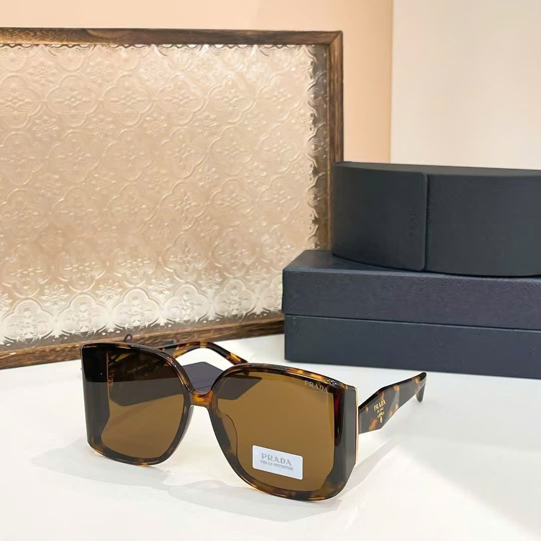 Prada Sunglasses SPR56 - Image 4