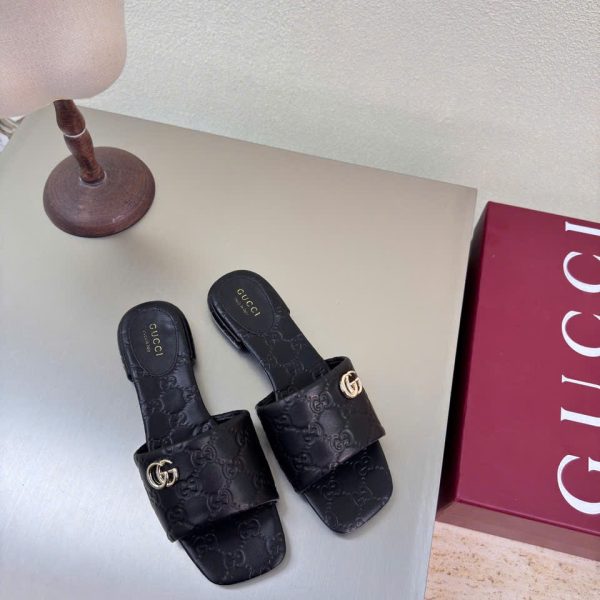 Gucci GG Marmont Slide Sandals