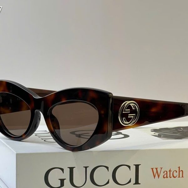 Gucci Sunglasses GG1843S