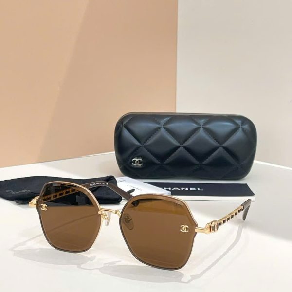 Chanel Sunglasses CH7319