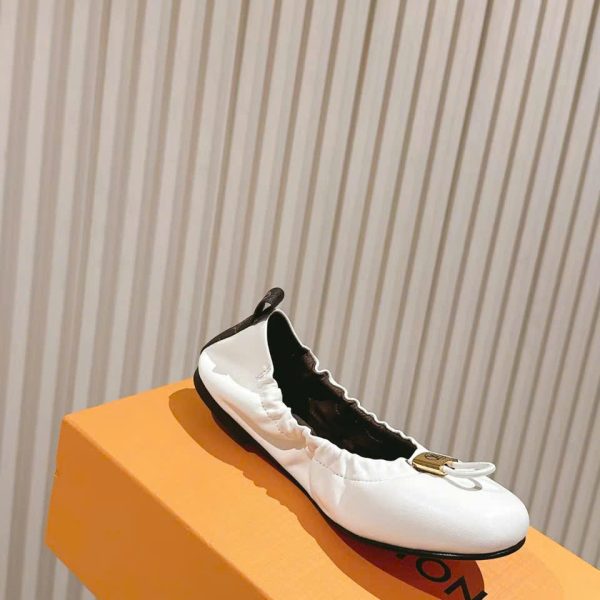 Louis Vuitton LV Logo Leather Shoes