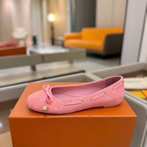 Louis Vuitton Monogram Women's Flat Shoes