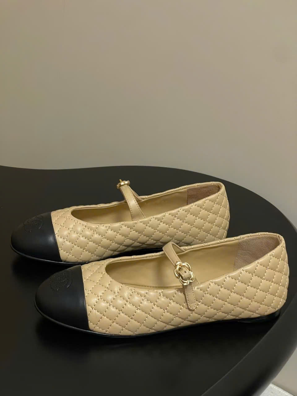 Chanel Clogo Ballet Women's Shoes - Image 3