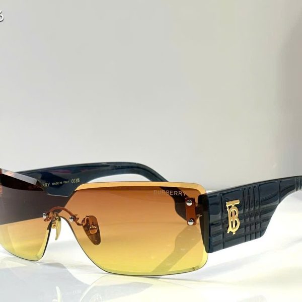 Burberry Sunglasses BE3137