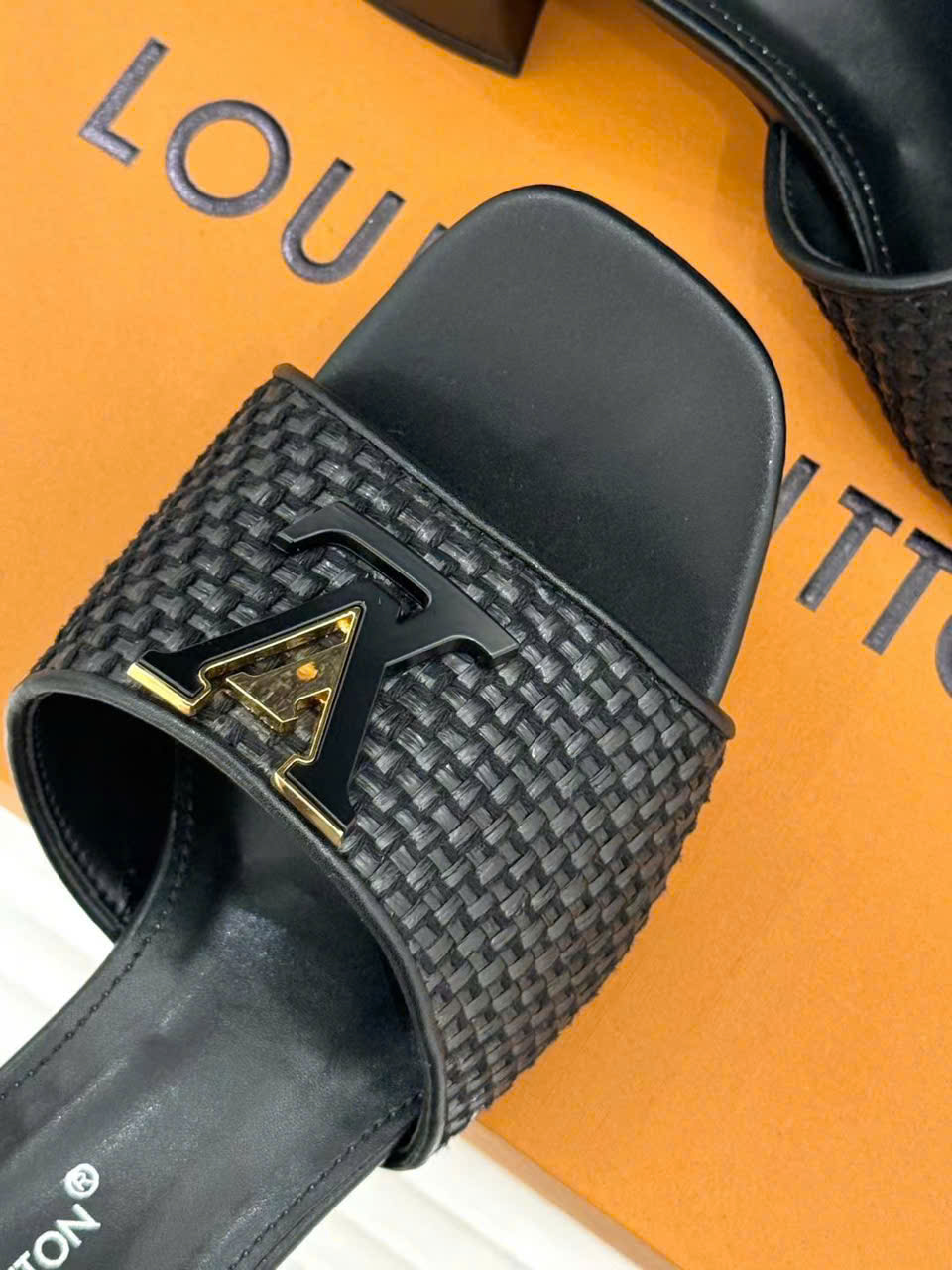 Louis Vuitton LV Logo Women's Sandals 5cm - Image 2