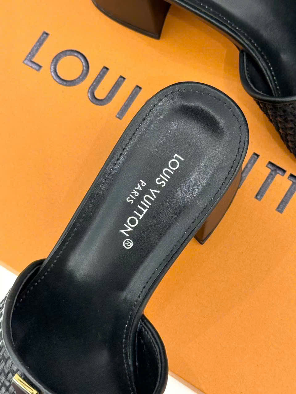 Louis Vuitton LV Logo Women's Sandals 5cm - Image 5