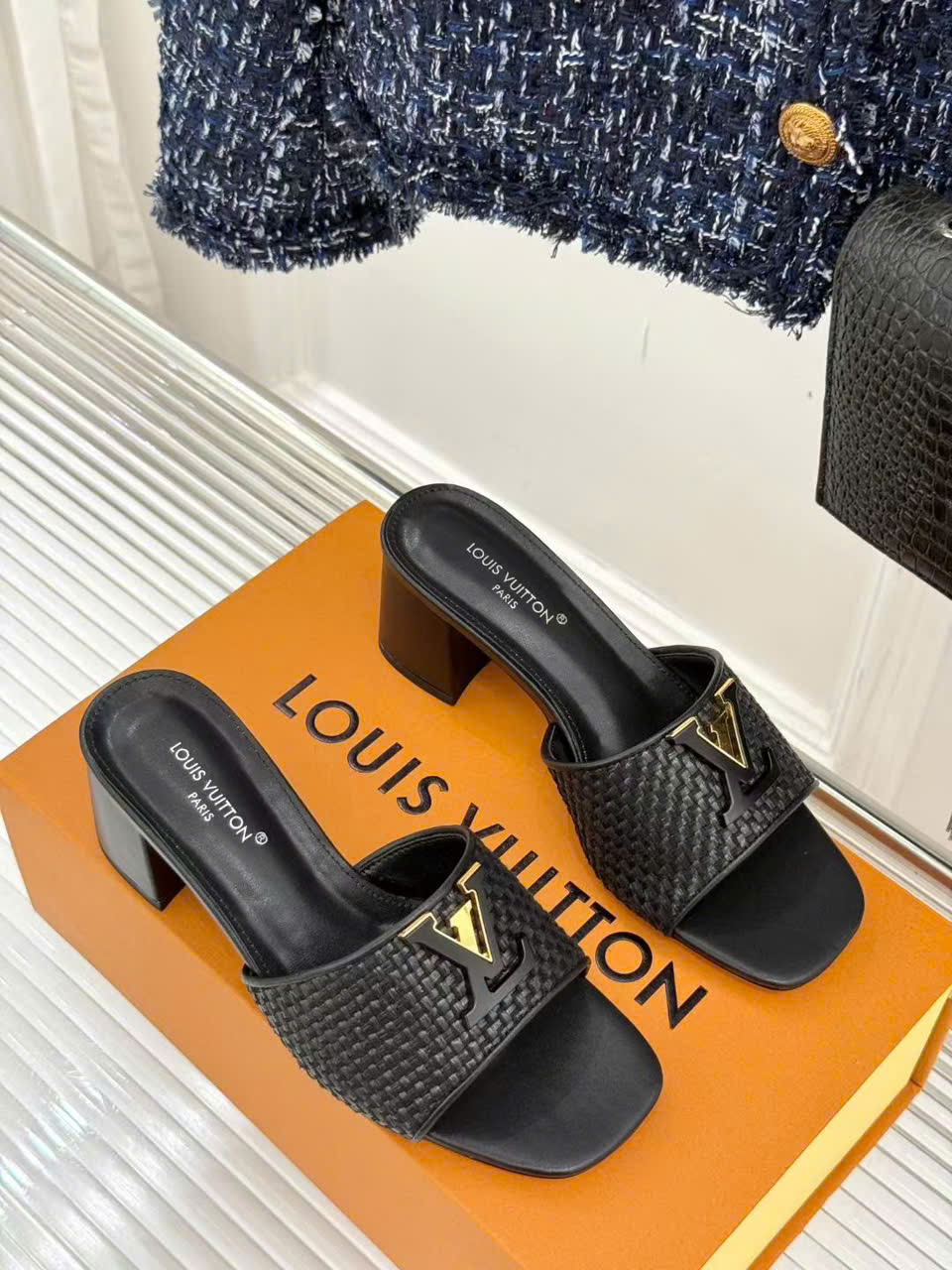 Louis Vuitton LV Logo Women's Sandals 5cm - Image 8