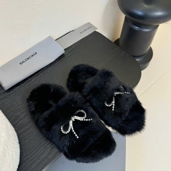 Balenciaga Women's Slide New Collections