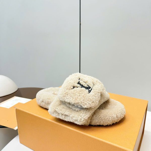 Louis Vuitton Women's Fur Slippers New Arrivals