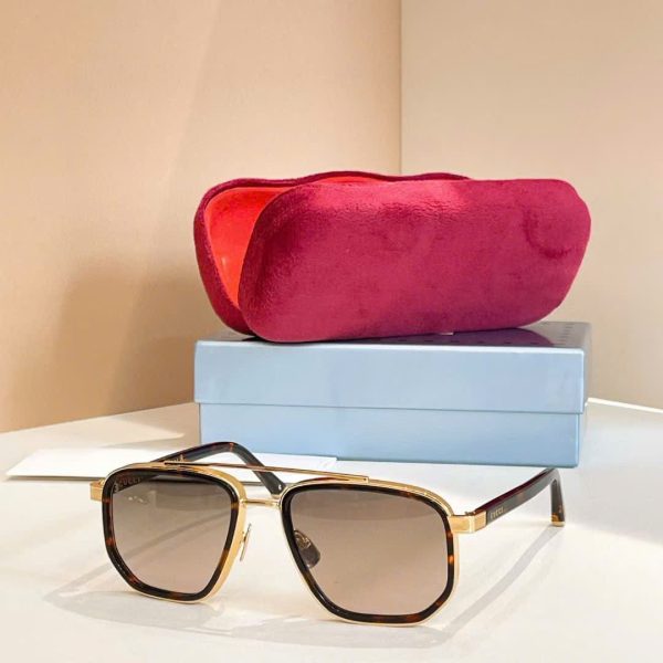 Gucci Sunglasses GG2073S