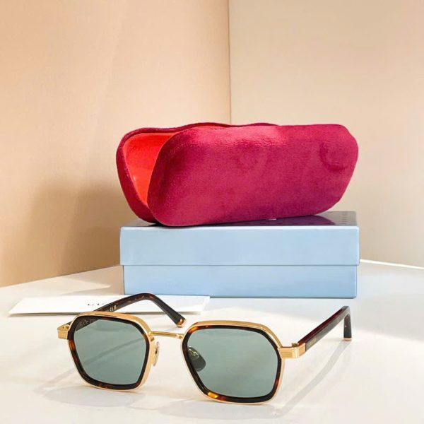 Gucci Sunglasses GG2074S