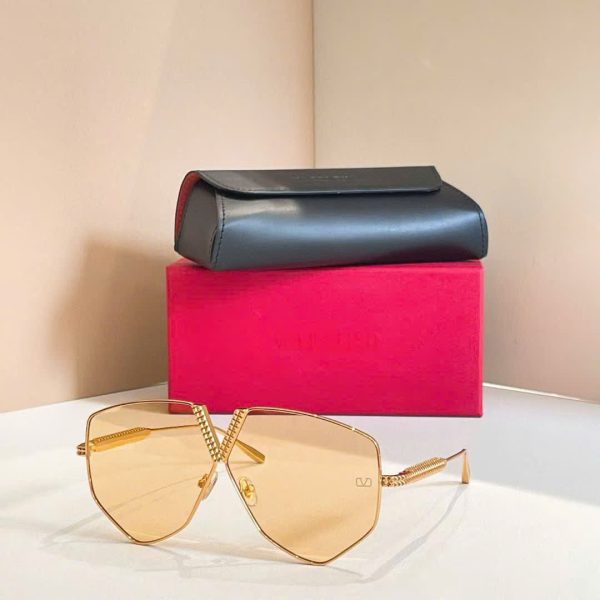 Valentino Sunglasses VLS115