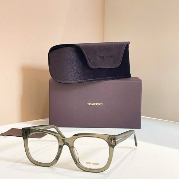 Tomford Sunglasses TF690