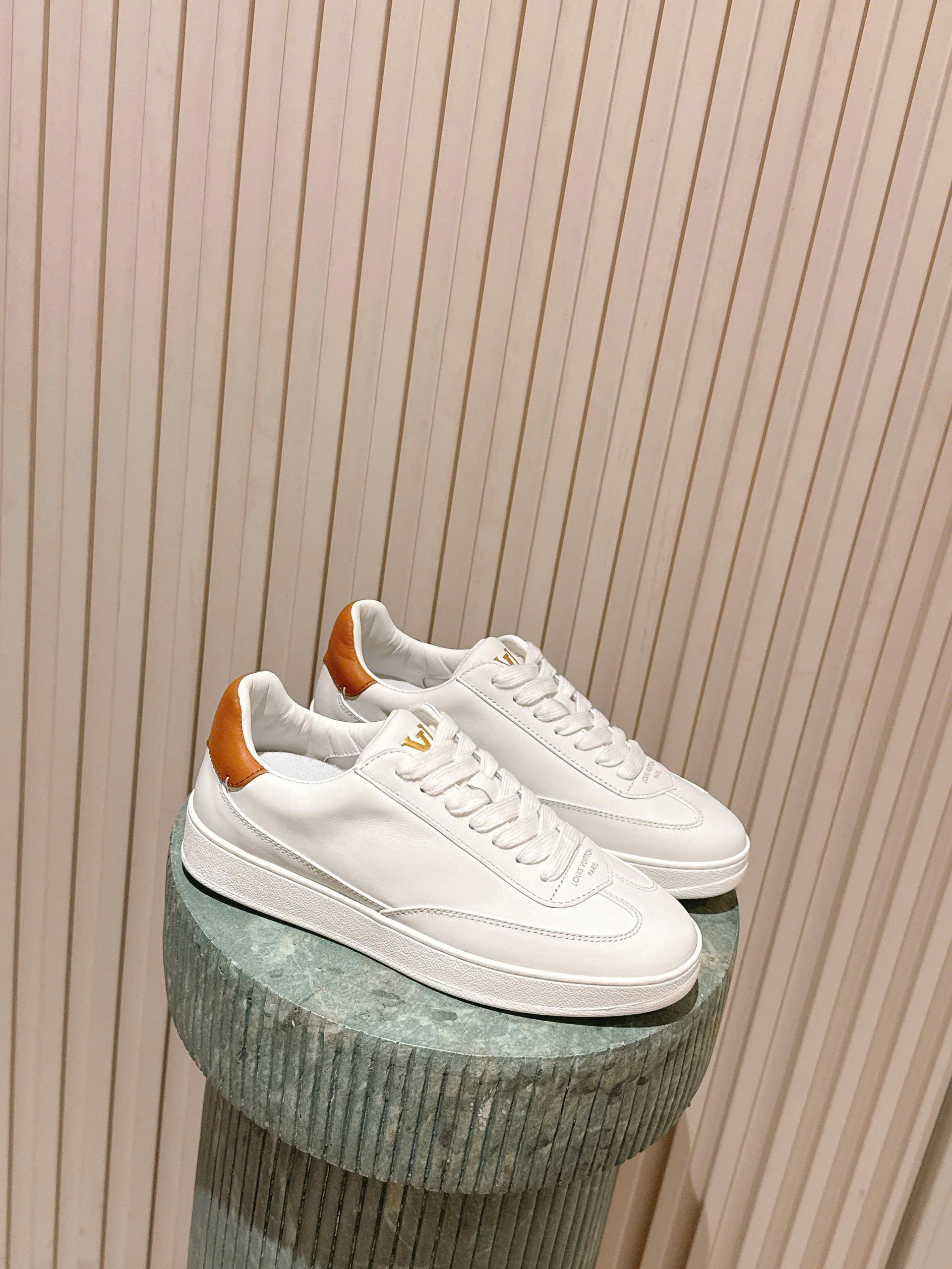 Louis Vuitton TPU Sneaker Women's Shoes New Arrivals - Image 2