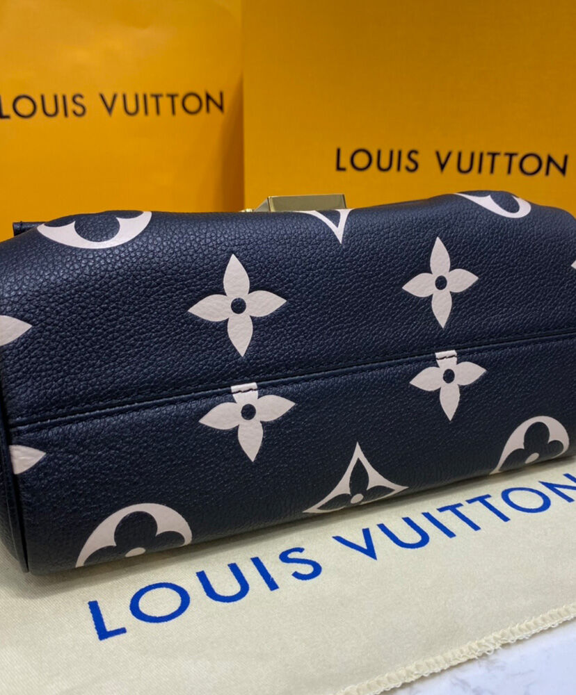 Louis Vuitton Favorite - Image 5