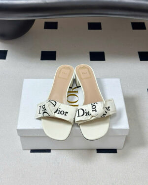 J'Adior Soupir Embroidered Cotton Sanals 3.5cm