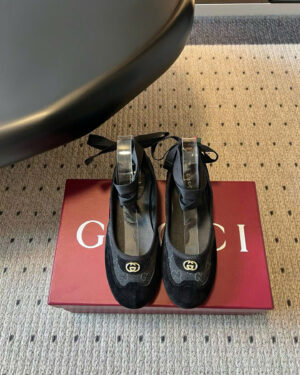 Gucci Women’s Shift Ballerina Flat in GG Canvas