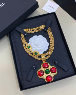 Vintage Chanel Gripoix Color Stone Pendant Necklace