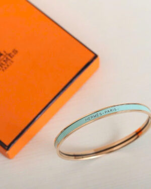 Hermès Black Enamel Gold-Plated Chain Motif Bracelet