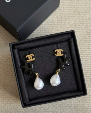 Chanel Iconic CC Elegance Earrings