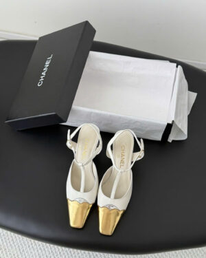 Chanel Two-Tone Slingback Escarpin