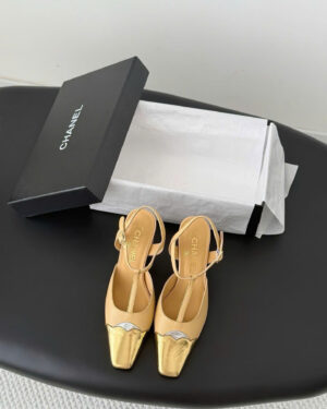 Chanel Two-Tone Slingback Escarpin
