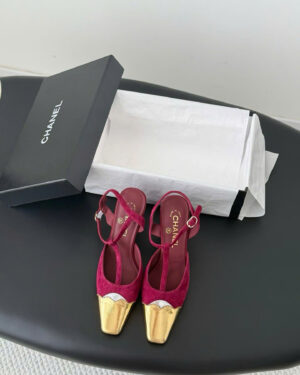 Chanel Two-Tone Slingback Escarpin
