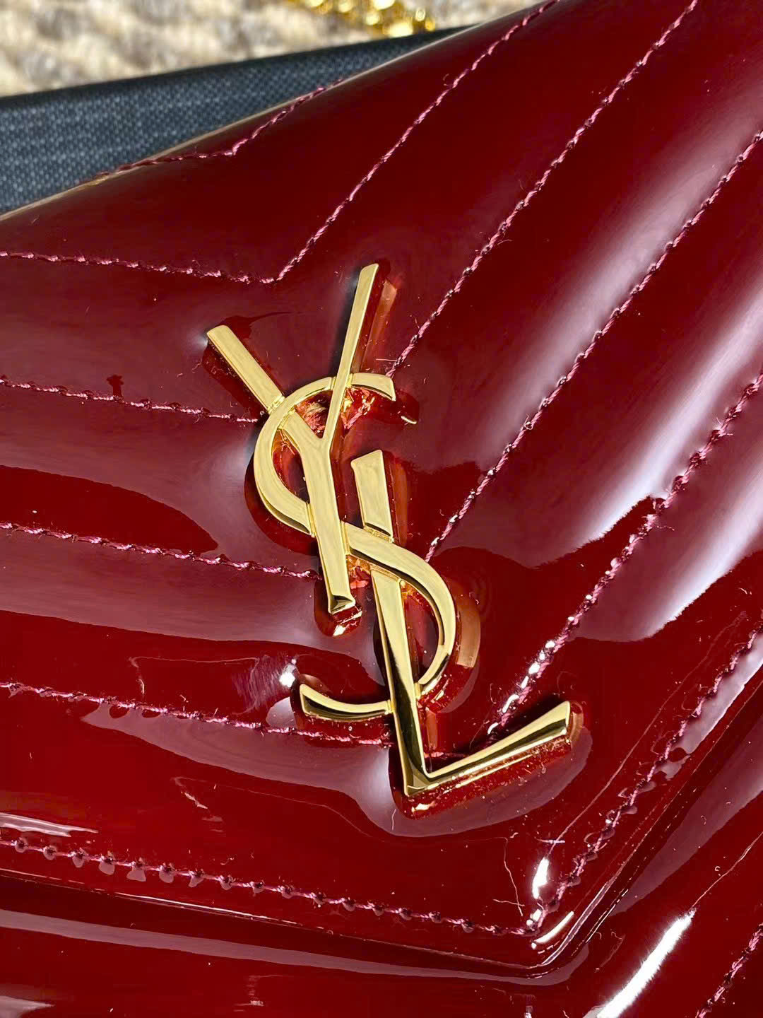 Saint Laurent Cassandre Envelope Chain Wallet in Patent Leather - Image 8