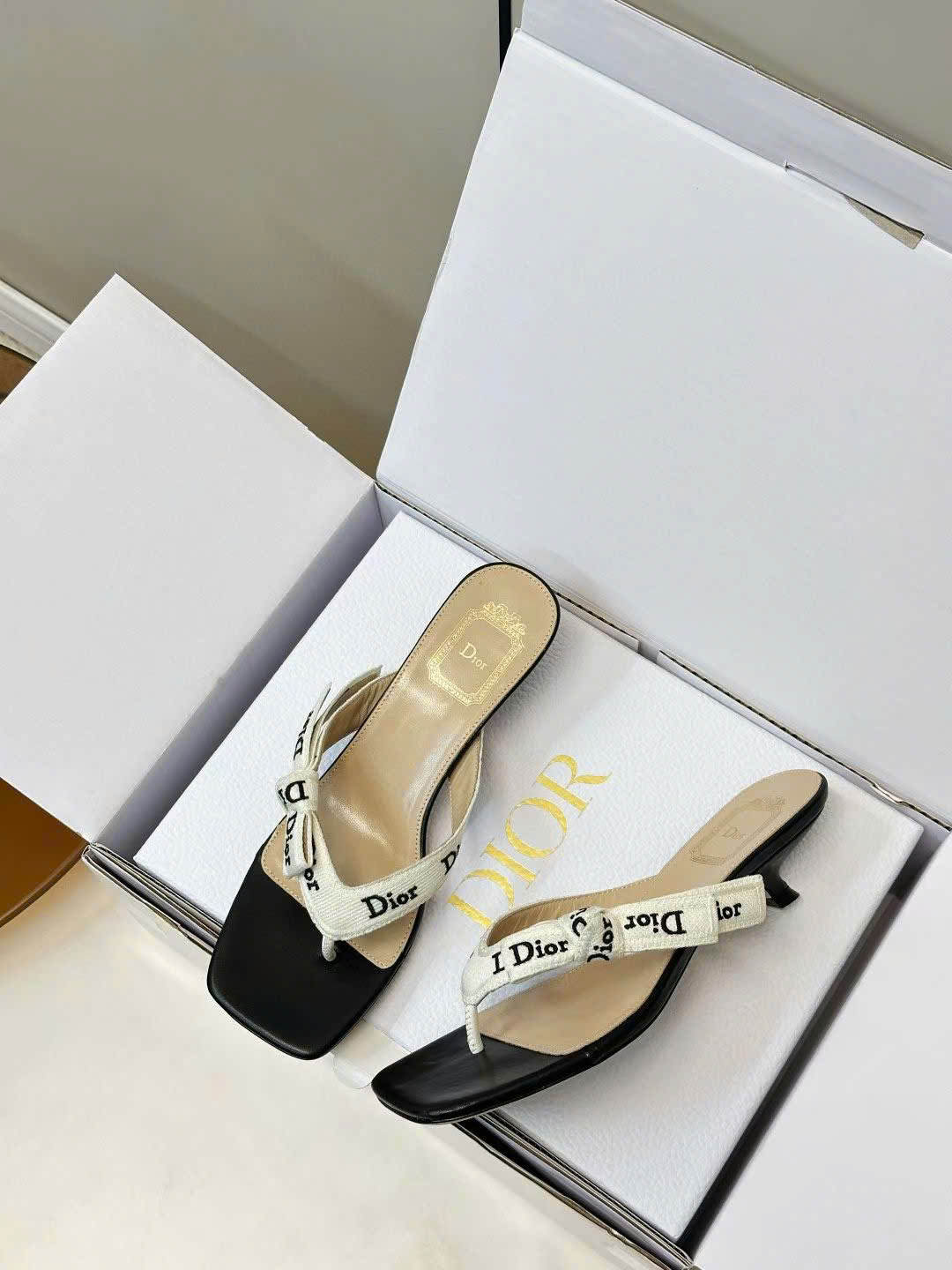Dior J'Adior Embroidered Thong Sandal - Image 3