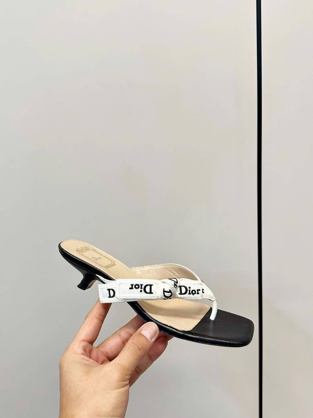 Dior J'Adior Embroidered Thong Sandal - Image 4