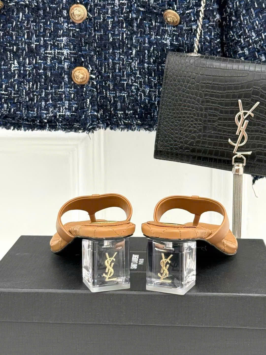 Saint Laurent Sip 45 Thong Sandals in Quilted Leather - Image 4