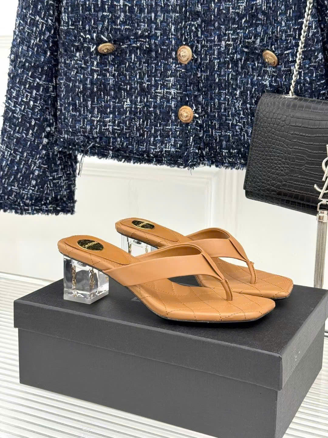 Saint Laurent Sip 45 Thong Sandals in Quilted Leather - Image 10