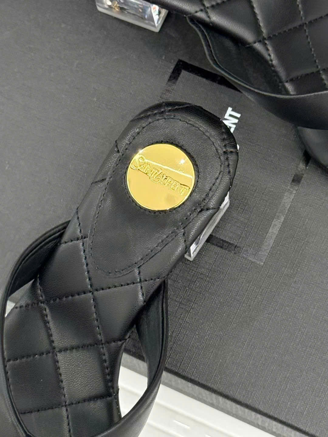 Saint Laurent Sip 45 Thong Sandals in Quilted Leather - Image 6