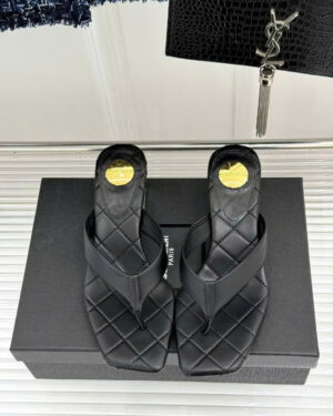 Saint Laurent Sip 45 Thong Sandals in Quilted Leather