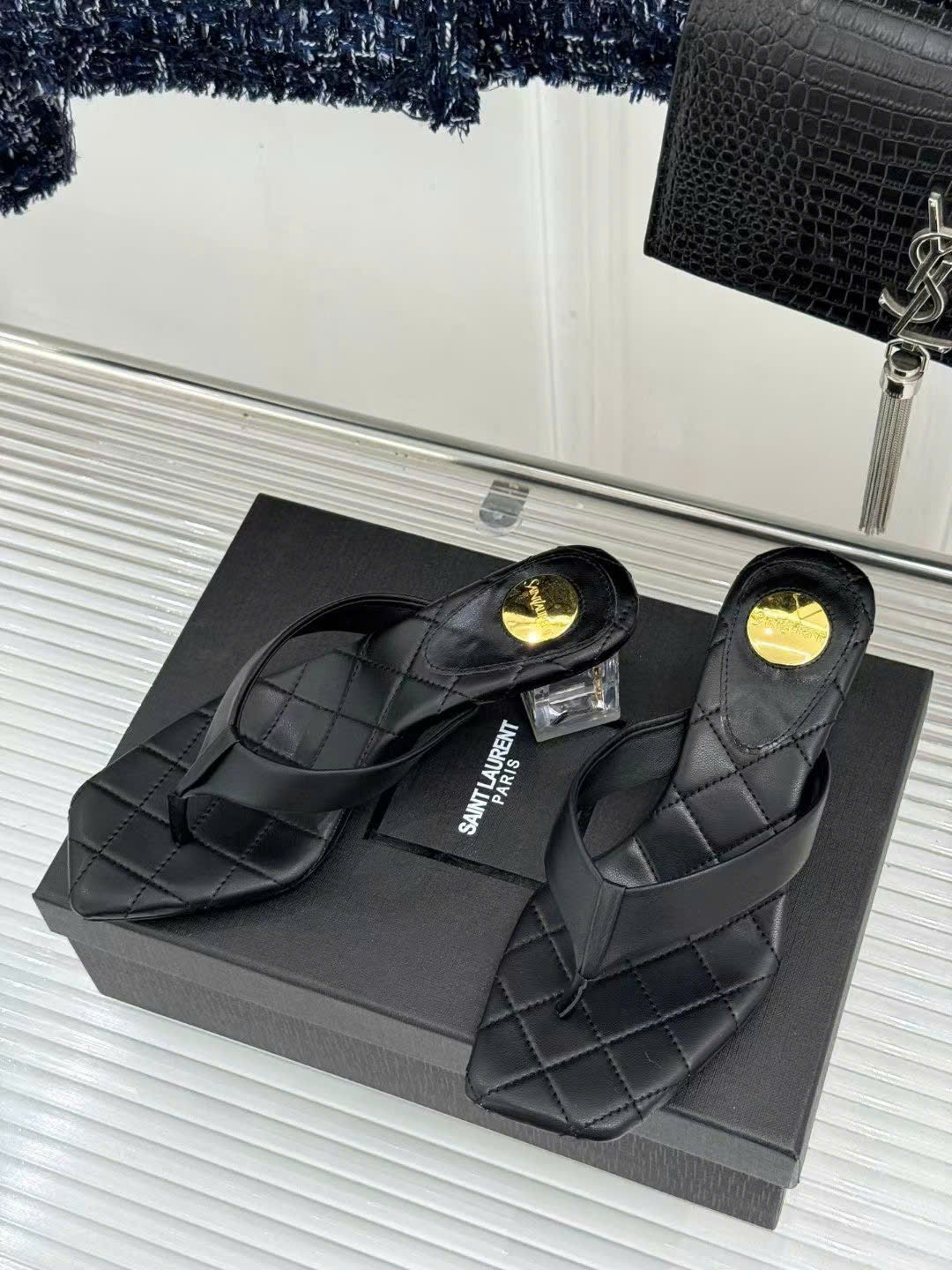 Saint Laurent Sip 45 Thong Sandals in Quilted Leather - Image 9