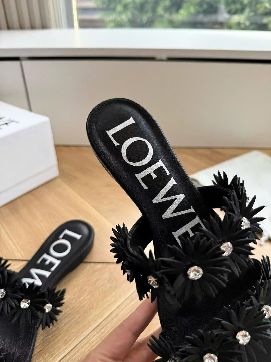 Loewe Paula's Ibiza Petal Anagram Slide - Image 3