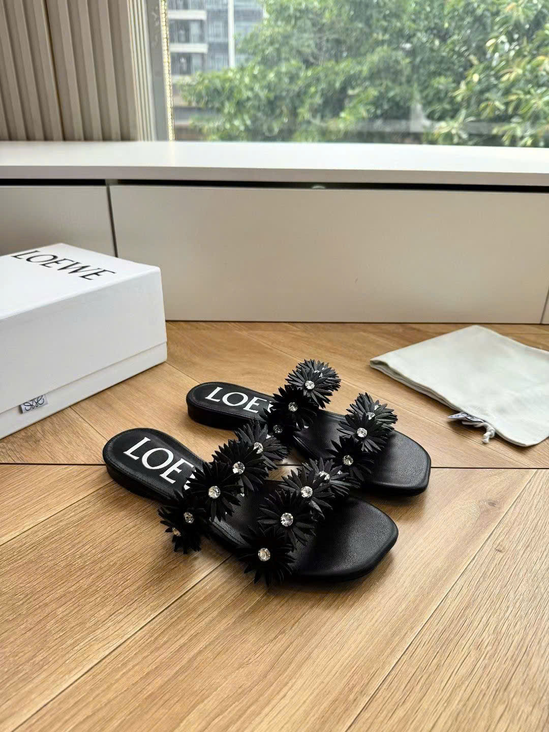 Loewe Paula's Ibiza Petal Anagram Slide - Image 4