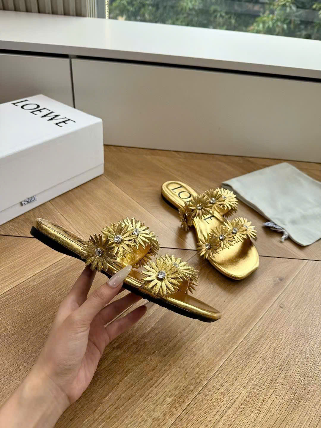 Loewe Paula's Ibiza Petal Anagram Slide - Image 3
