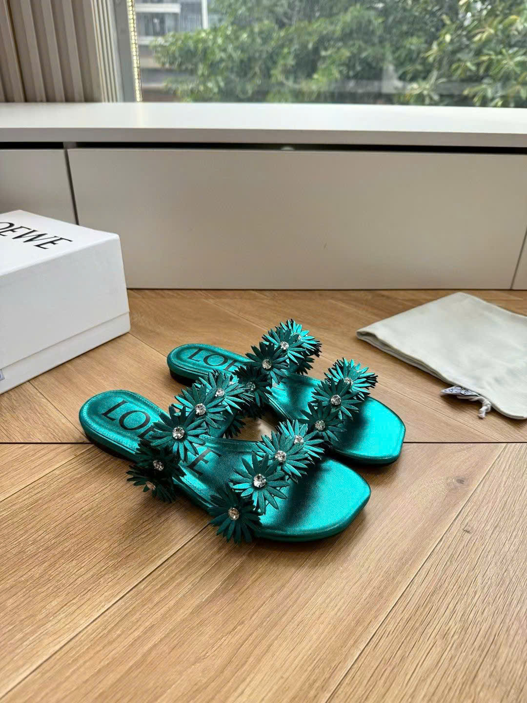 Loewe Paula's Ibiza Petal Anagram Slide - Image 4