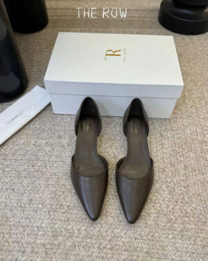 The Row Pointed Toe Pumps