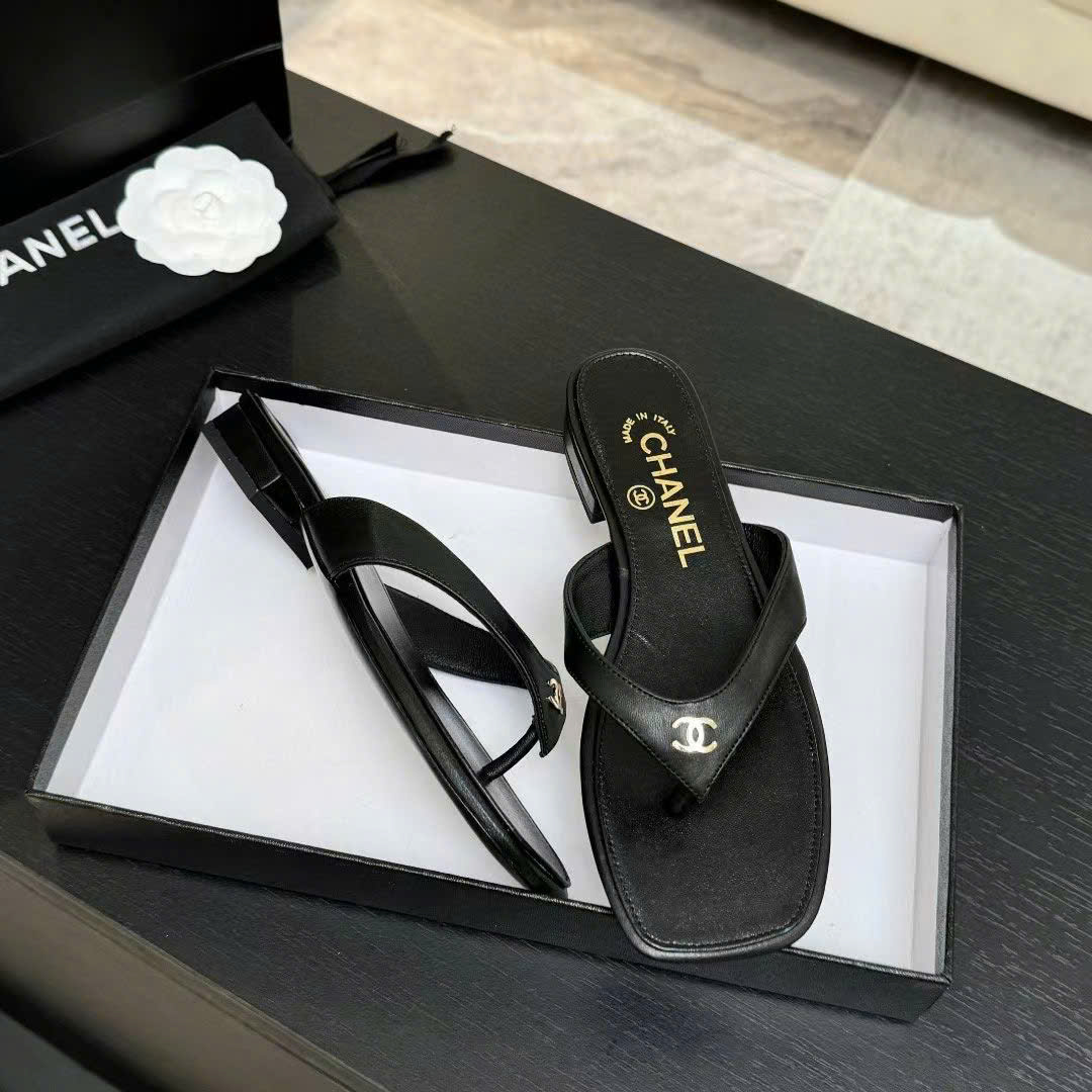 Chanel Coco Thong Flat Sandal - Image 4