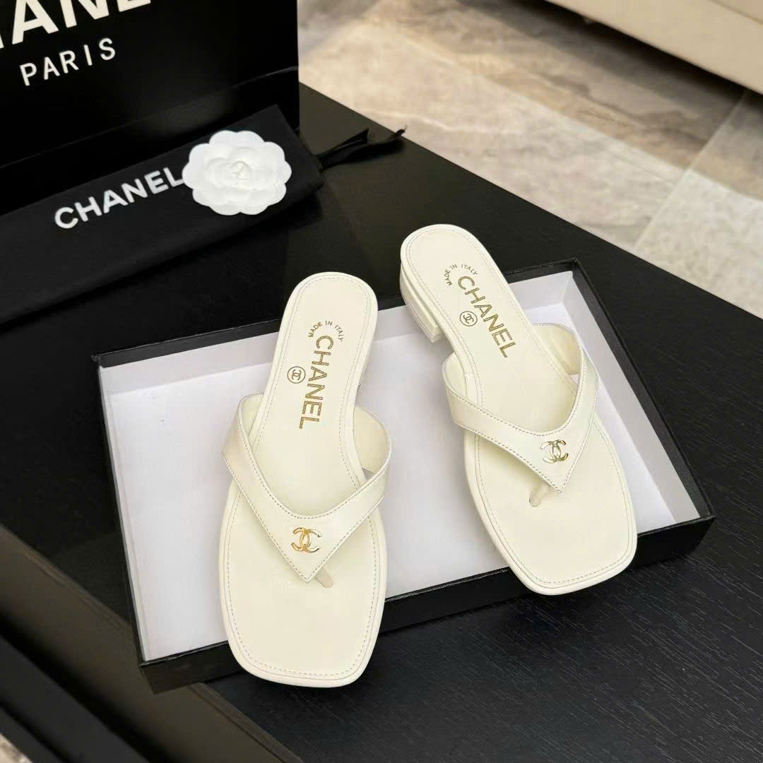 Chanel Coco Thong Flat Sandal - Image 5