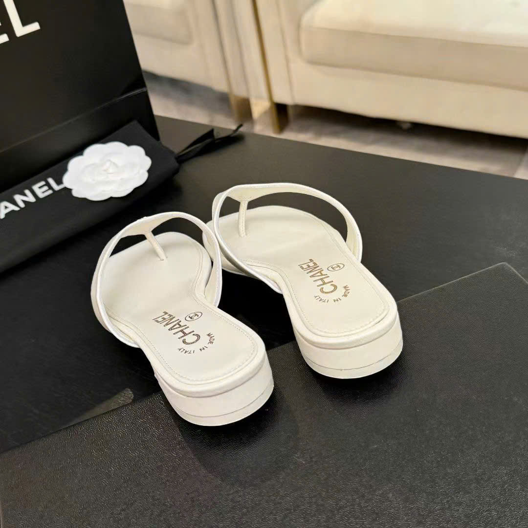 Chanel Coco Thong Flat Sandal - Image 6